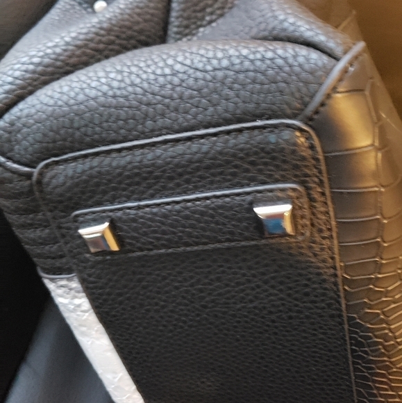 Sergio Ferretti Croc Embossed Classic Satchel - Picture 3 of 13